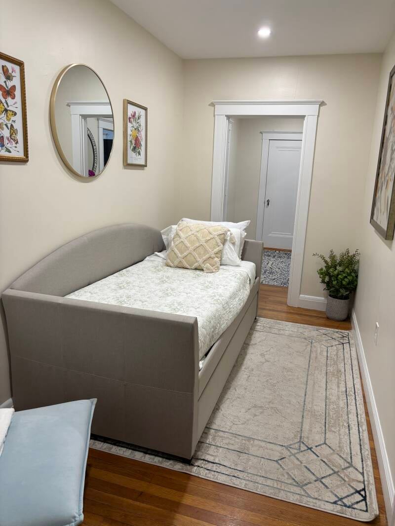 place-2-beverly-airbnb-9-standard.jpg