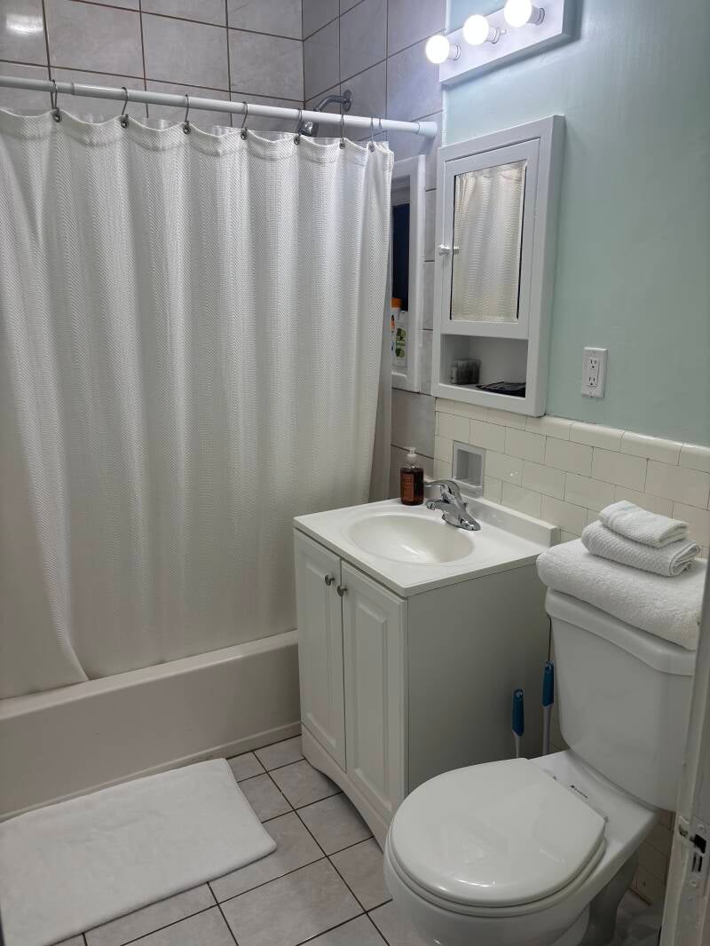 place-3-beverly-airbnb-3-standard.jpg