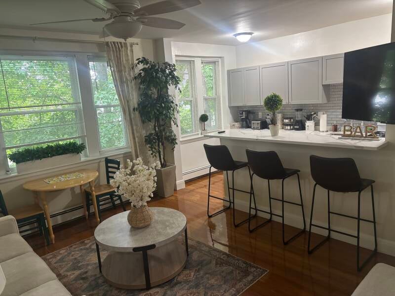 place-3-beverly-airbnb-4-standard.jpg