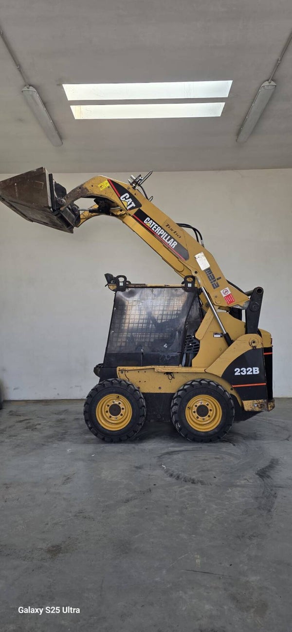 MINIPALA CATERPILLAR 232B