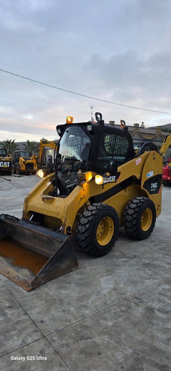 MINIPALA CATERPILLAR 246C