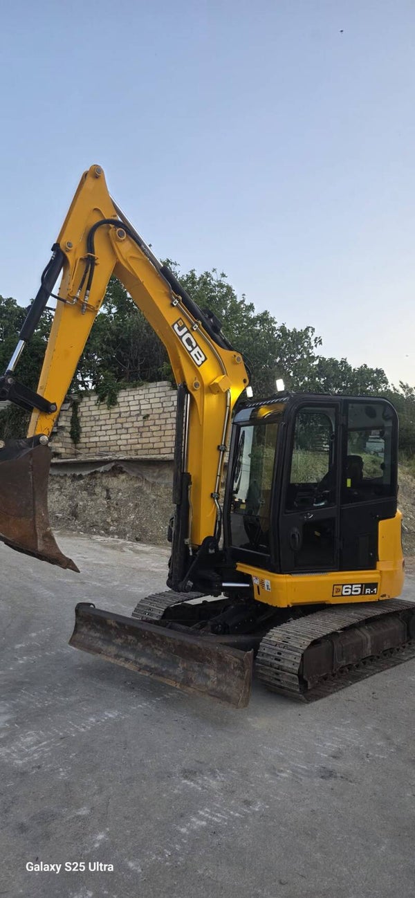 MINIESCAVATORE JCB 65Z-1