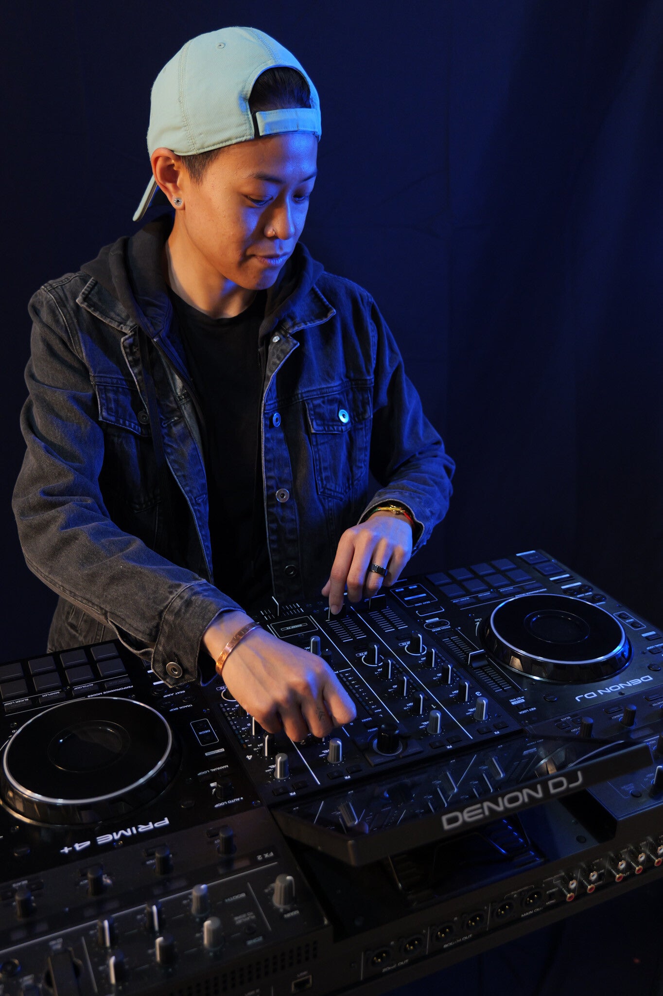 p1001835-standard-0mkoat.jpg