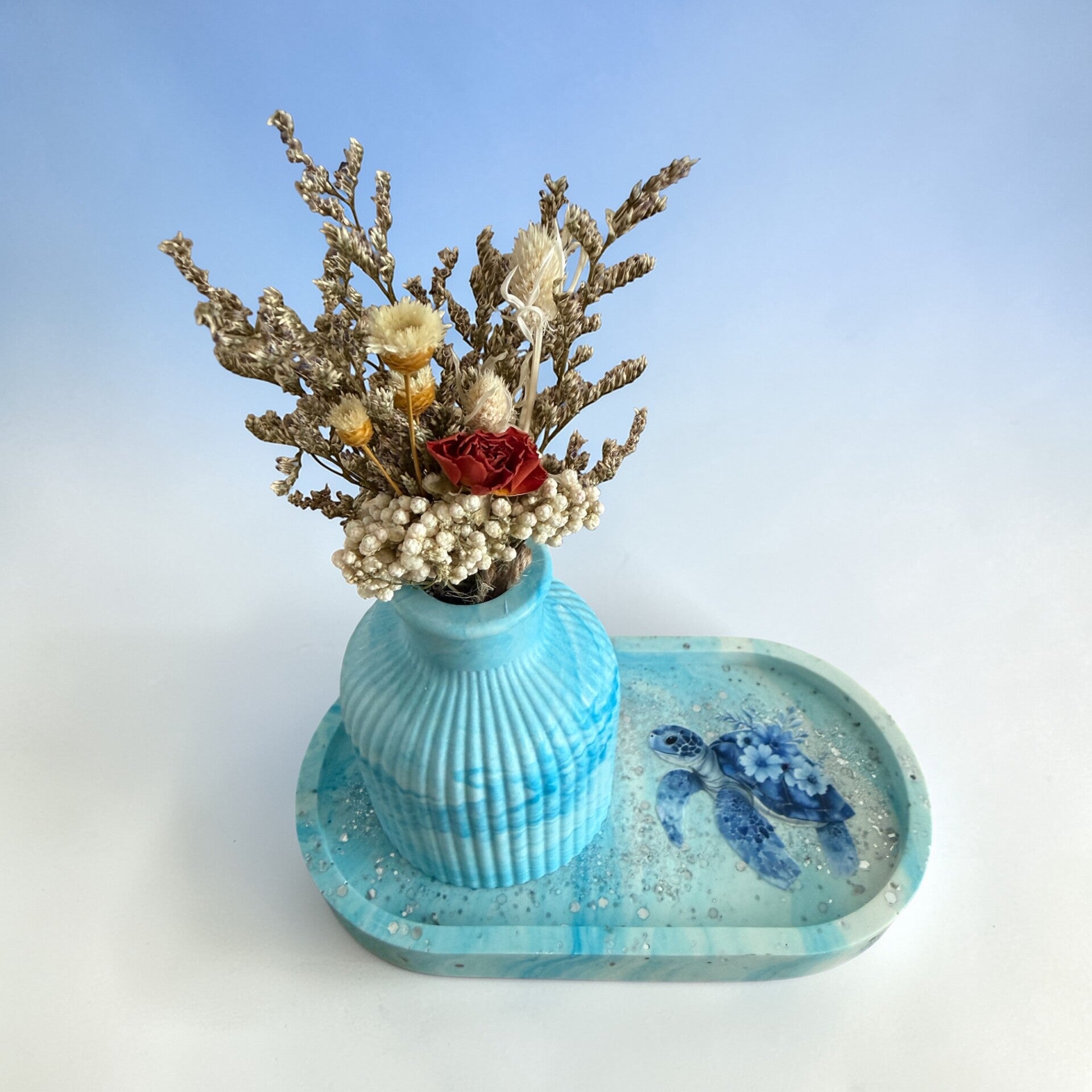 Ensemble plateau et vase tortue bleu