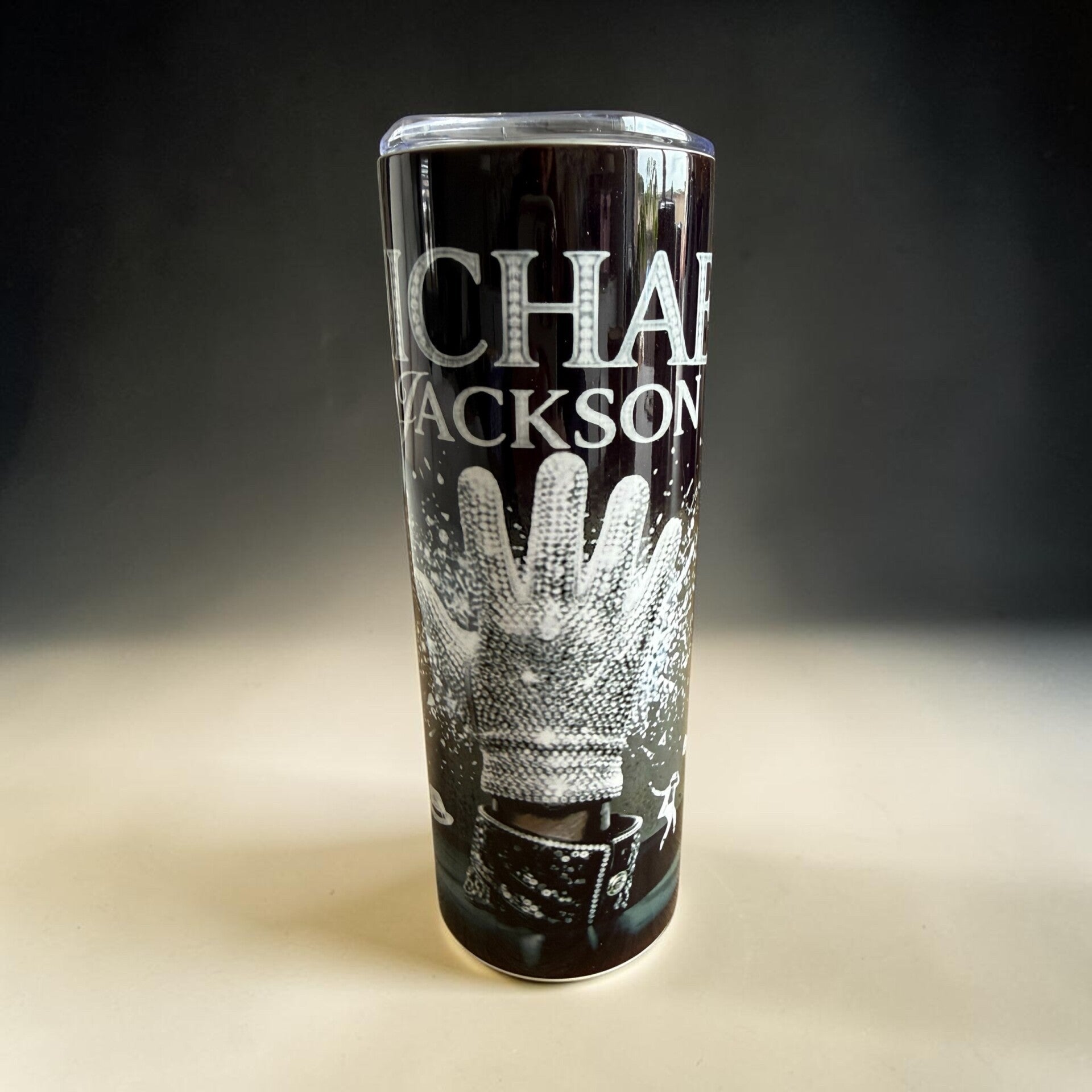 MICHAEL JAKSON