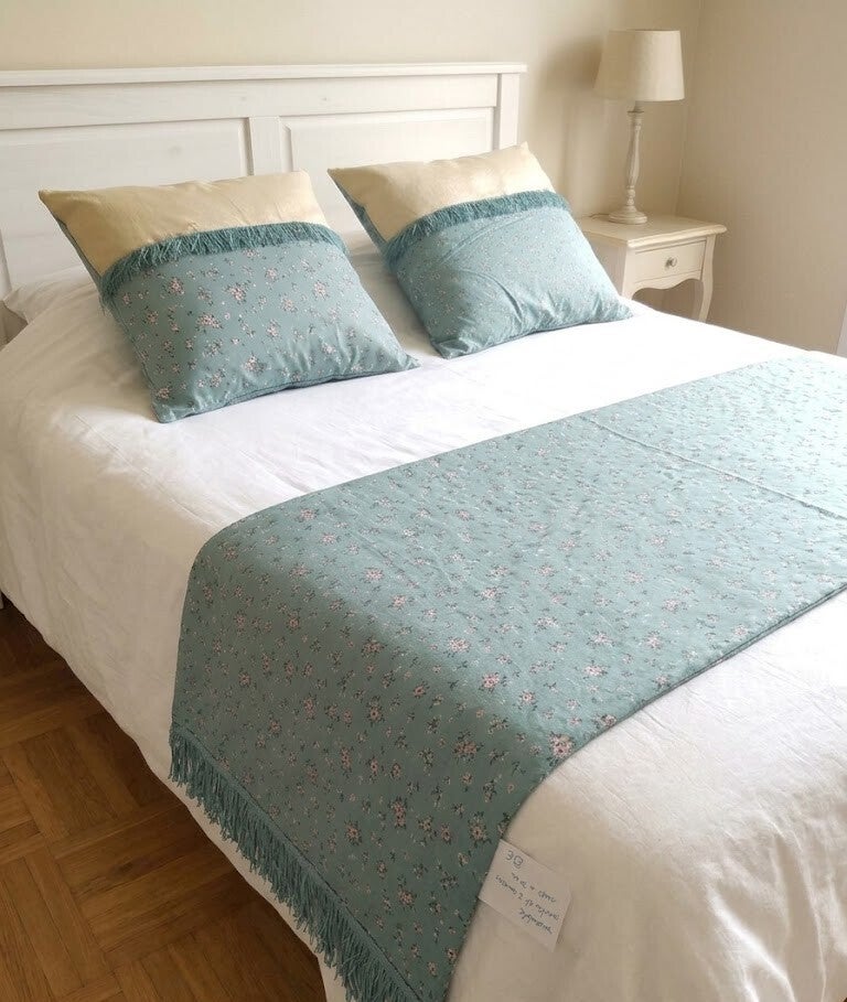 Boutis fleuri bleu et rose pâle