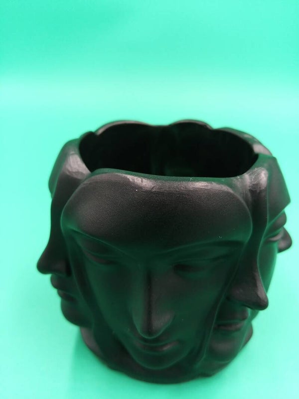 Cache pot