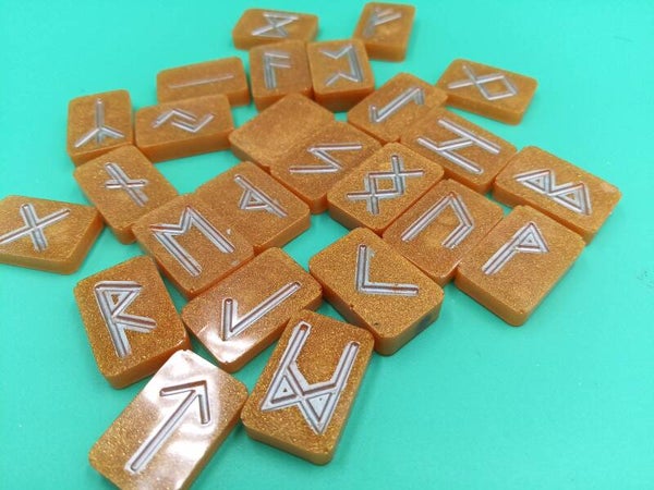 Runes divinatoires