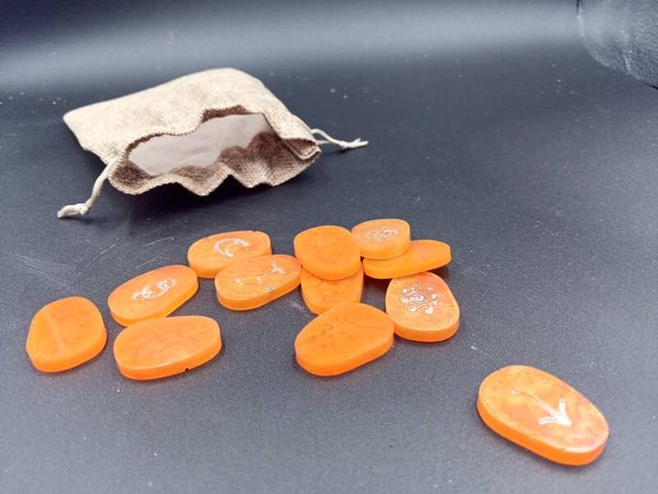 Runes divinatoires