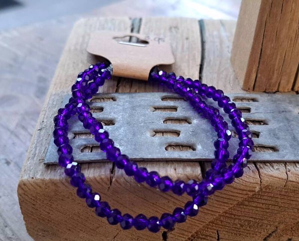 Armbanden blauwpaars. Elastisch.