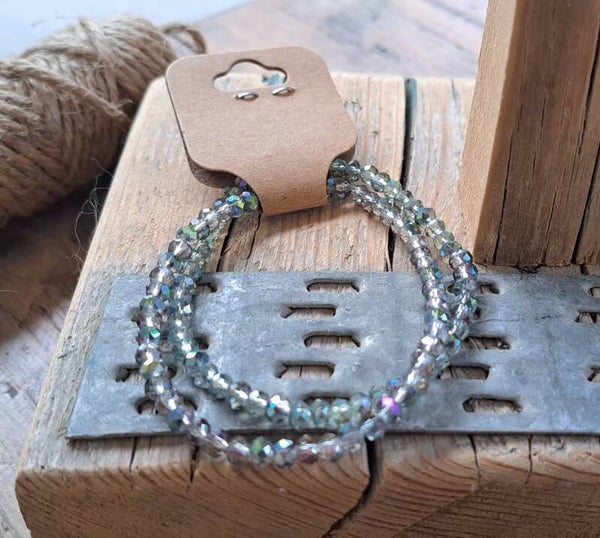 Armbanden groen kristal. Elastisch.