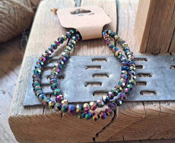 Armbanden paars metalic. Elastisch.