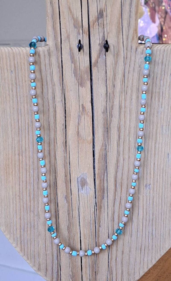 Ketting blauw gemeleerd. 50 cm.