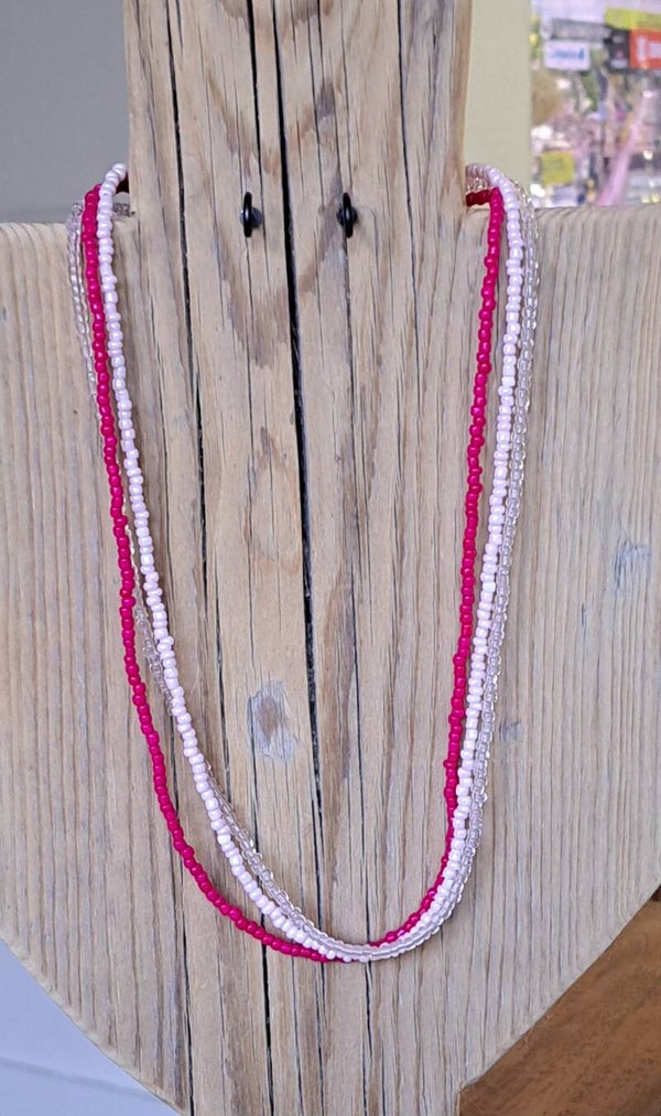 Ketting rozetinten. 3 laags. 50 cm.
