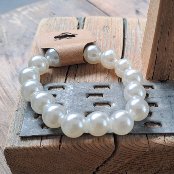 Armband parel grof. Elastisch.