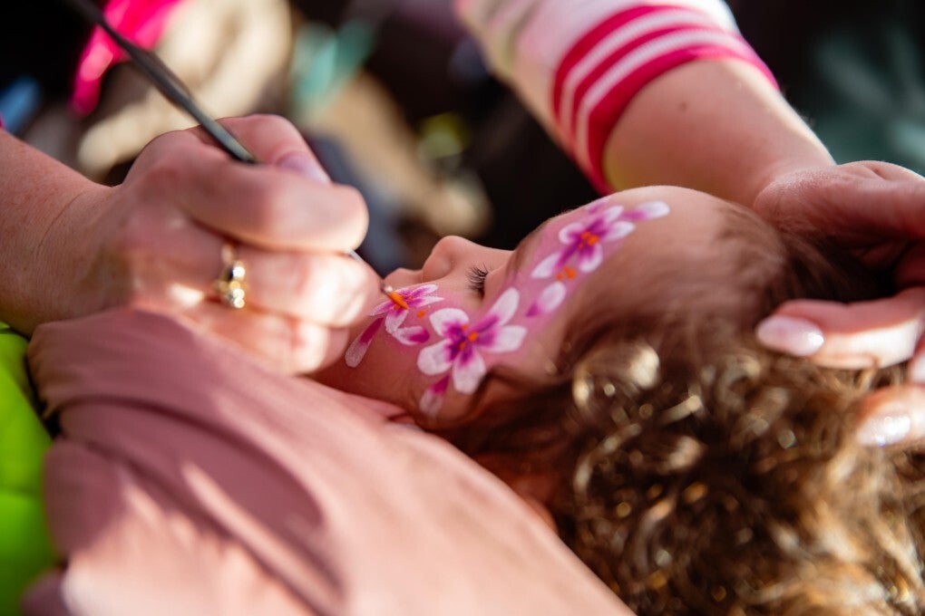 Kindergrime, schminken, kinderfeest, grimeren door Laura's Schminkpret in Pelt en Noord-Limburg
