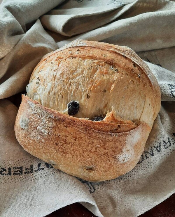 Berkenstein wit met rozemarijn en olijven