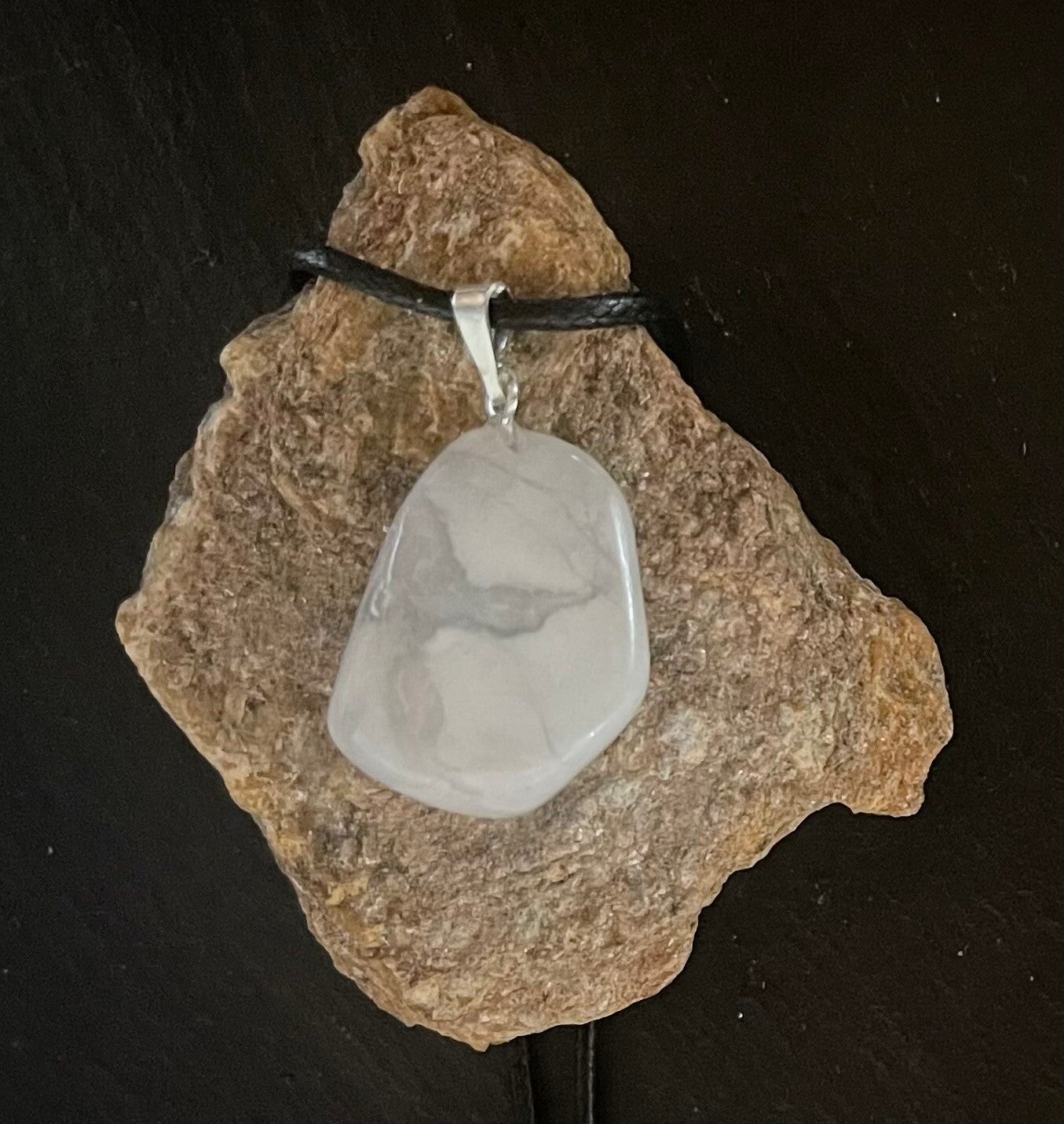 Pendentif howlite