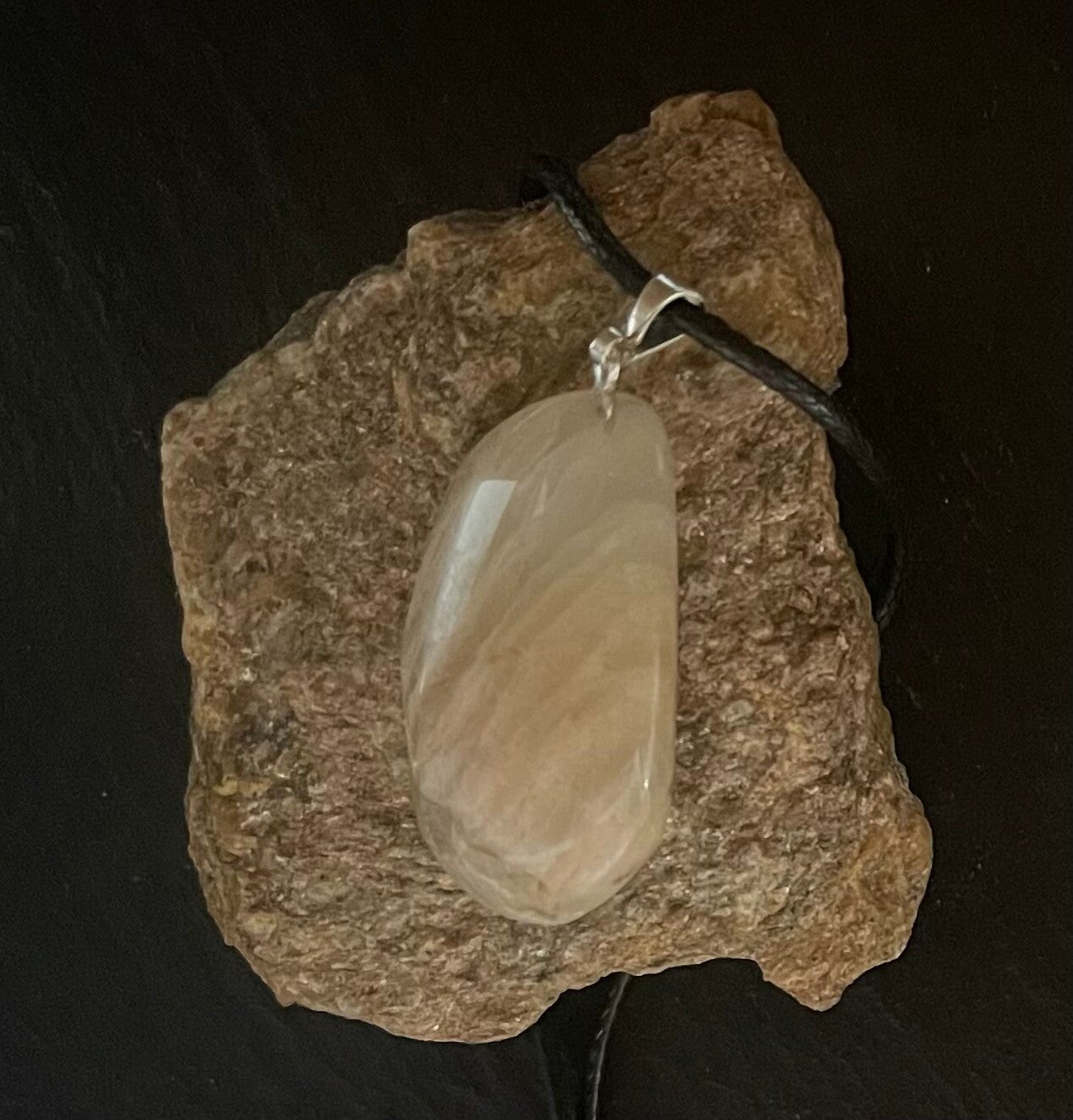 Pendentif pierre de lune