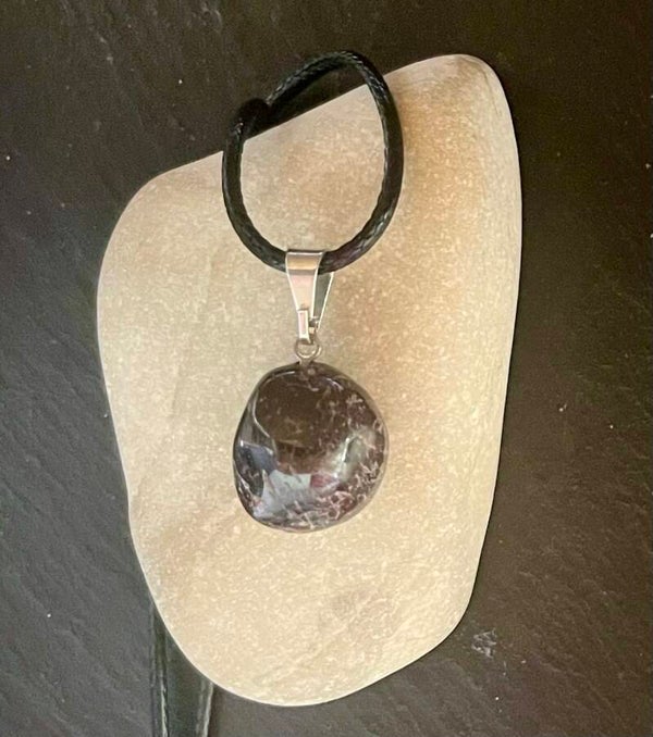 Pendentif grenat