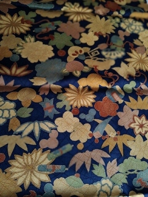 Antieke kimonozijde indigoblauw goudrandjes 50 of 100x36cm