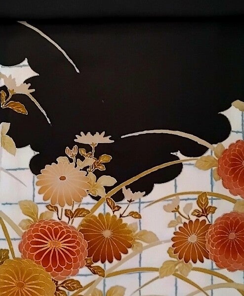 Zwart handgeschilderde kimonozijde met goudrandjes 115x35cm