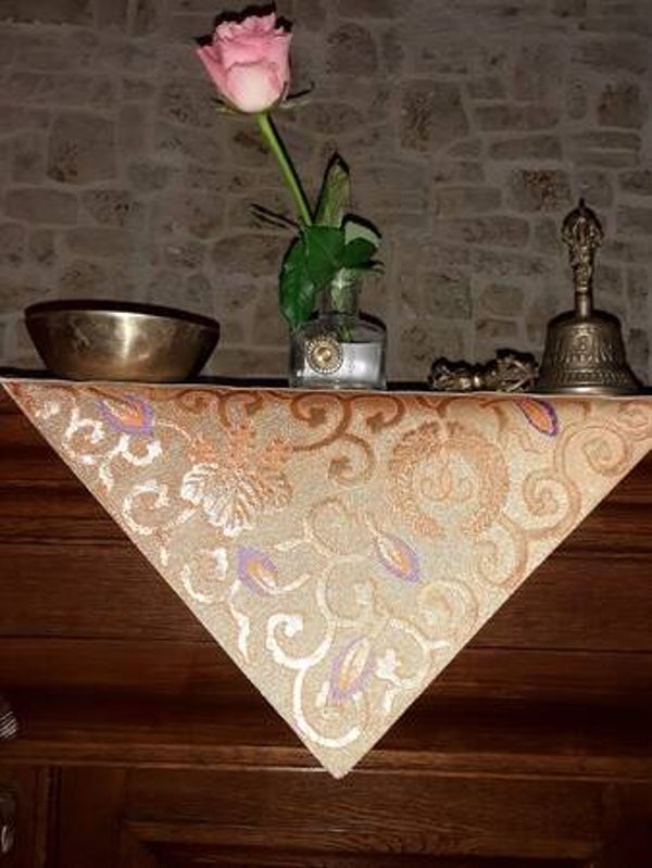 Kinran goudbrokaat uchishiki altaarkleed 'Goud en Lila' 48x27cm