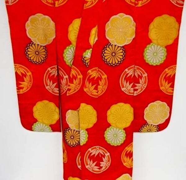 Zijden uchikake trouwjas / dansjas (1940-60) vermiljoen kleur