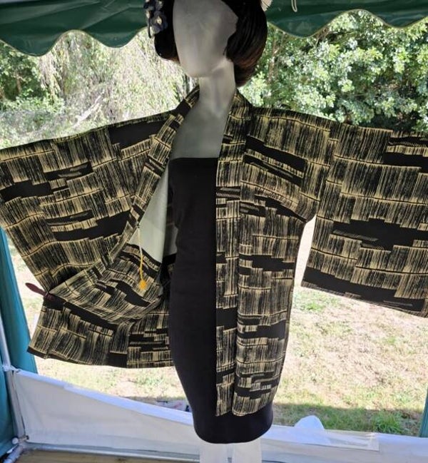 Zwart zijden haori geweldig abstract beige motief