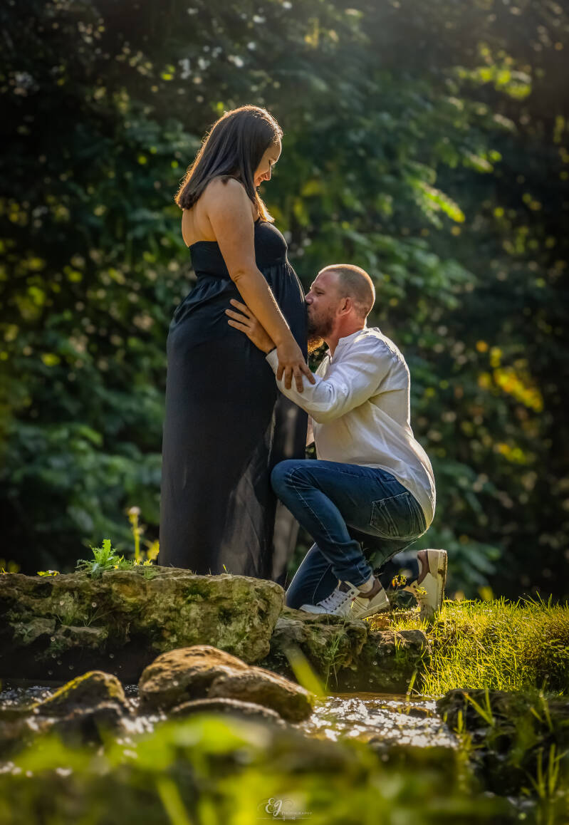 Séance photo grossesse Poitiers, Photographe grossesse Poitiers, Photo grossesse en studio Poitiers, Séance photo maternité Poitiers, Photo grossesse extérieure Poitiers, Séance photo grossesse Poitiers en extérieur, portrait grossesse Poitiers, Photo gro