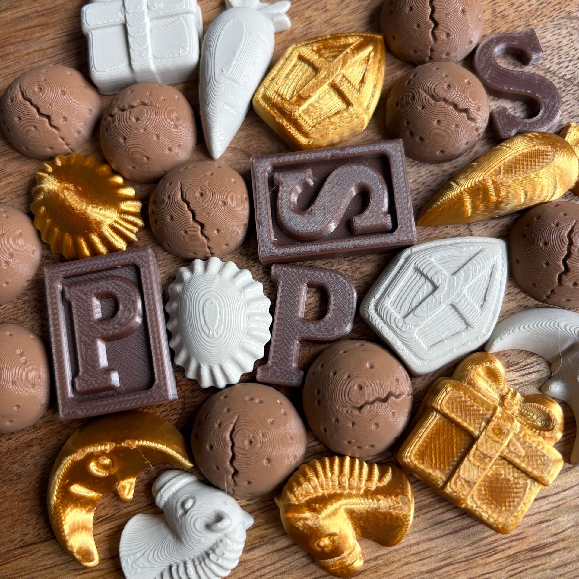 Decoratie Strooigoed Mix 24 stuks // Goud