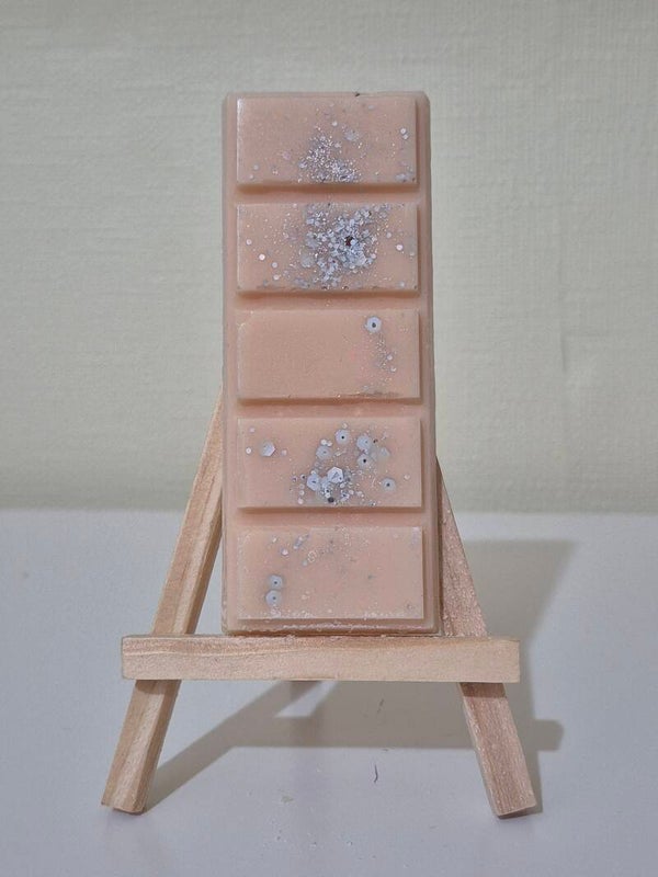 Soft amber & cotton blossom