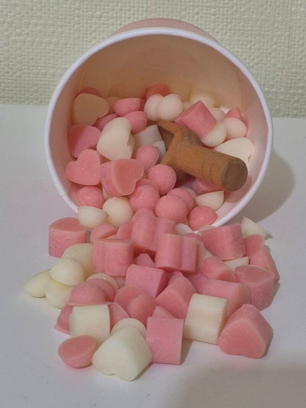 Cherry scoopie tub with scoop