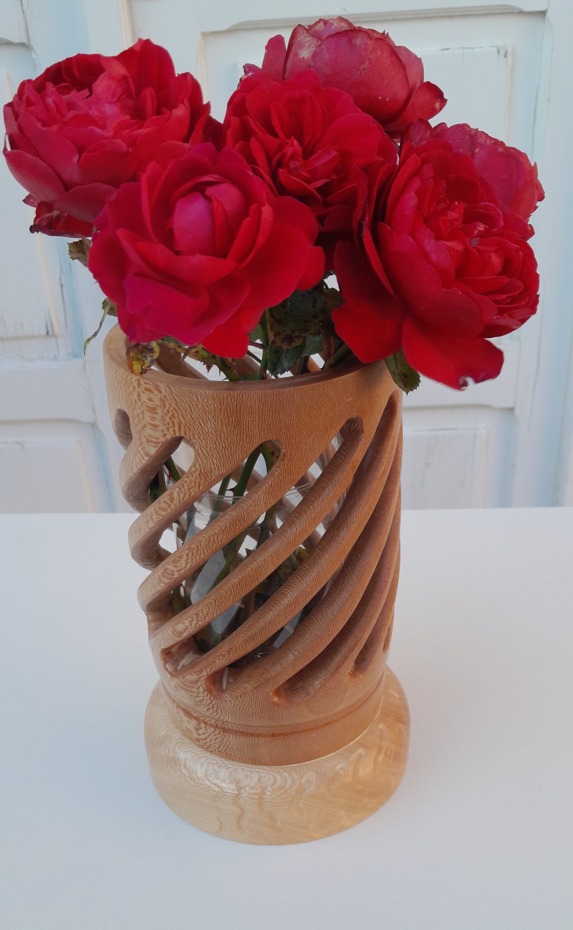 Vase à fleur en bois