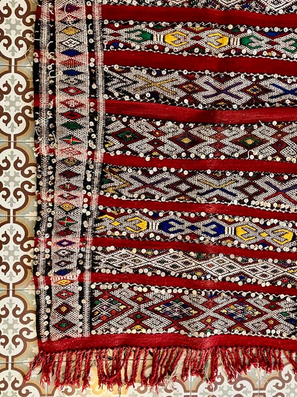 Marokkaanse tapijt / Kelim met pailletjes