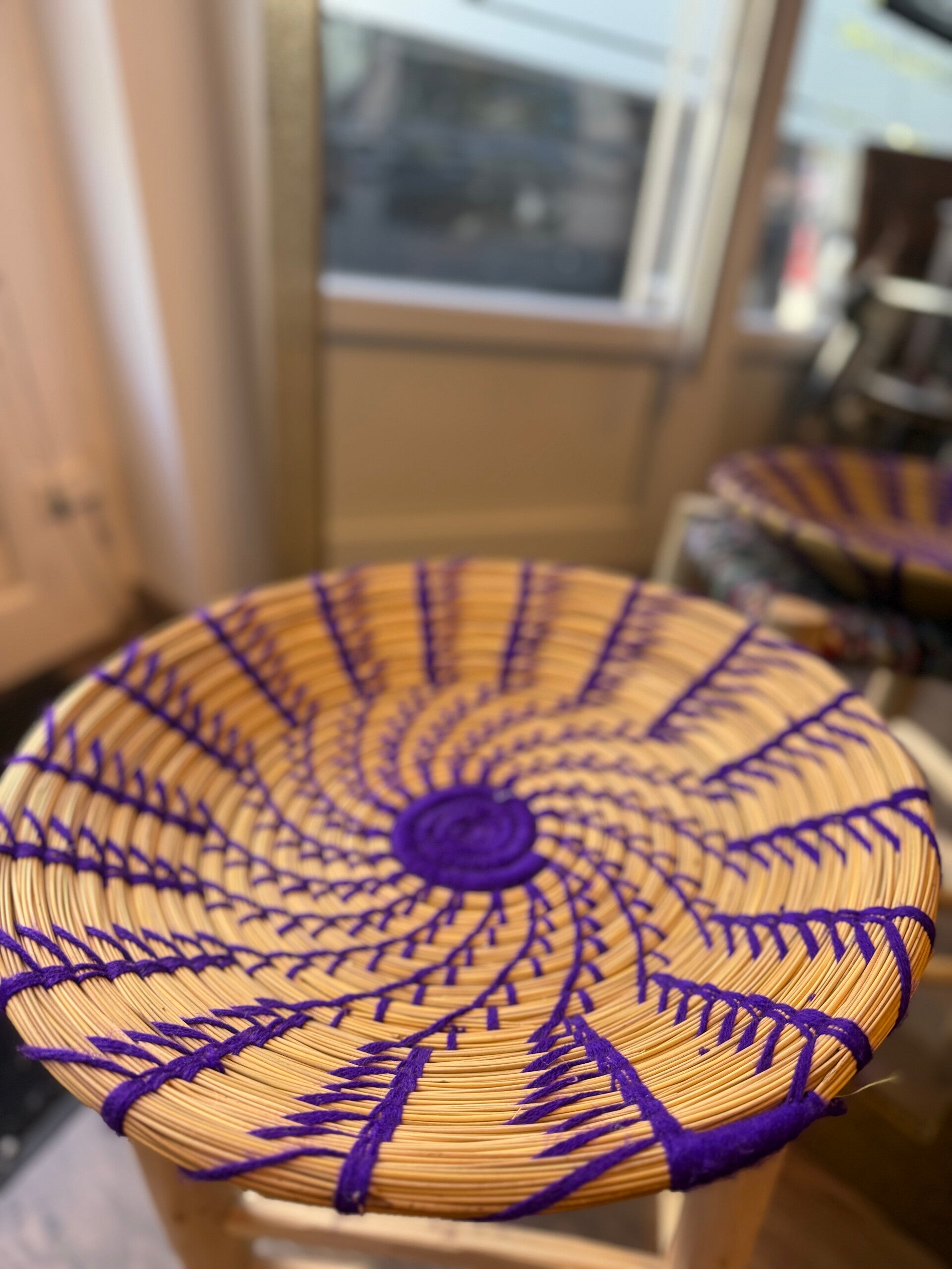 Rieten mand paars