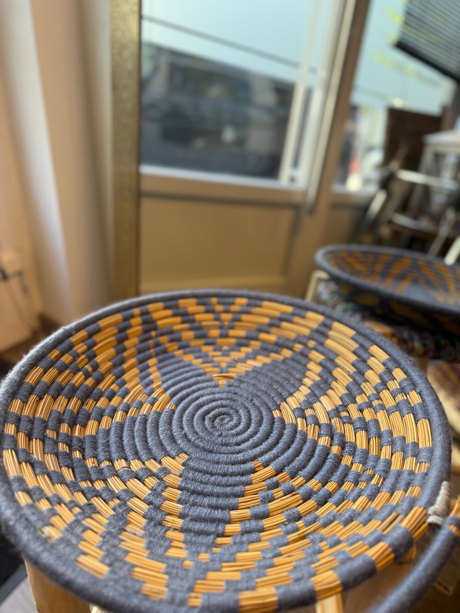 Rieten mand blauw/grijs