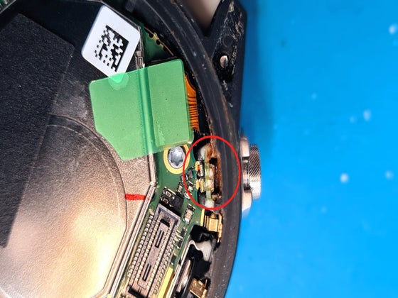 Garmin Fenix 7 nach der Reparatur des Bedienknopfs