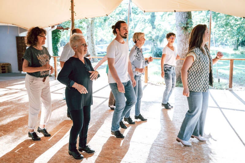 Cours de Claquettes débutant et perfectionnement pour de la danse créative et rythmé proche de Dax, face au Lac de Christus