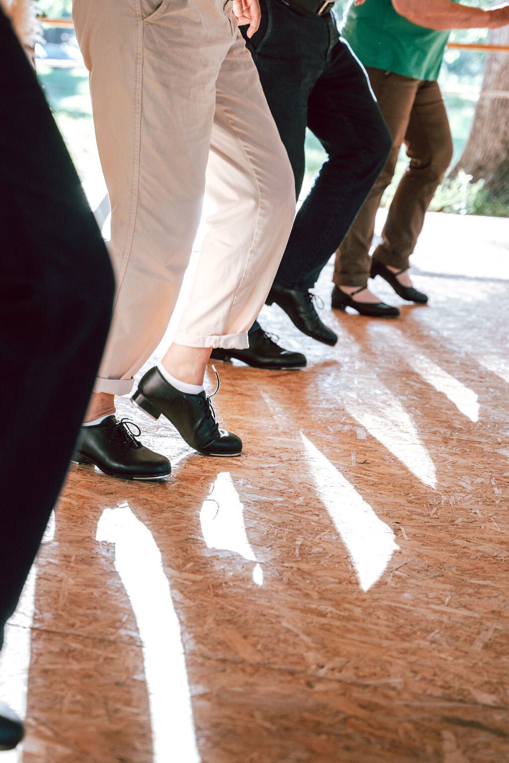 Cours débutants et perfectionnement de claquettes dans la région de Dax. Un style de Danse, une Expression Artistique pour s'amuser avec créativité 