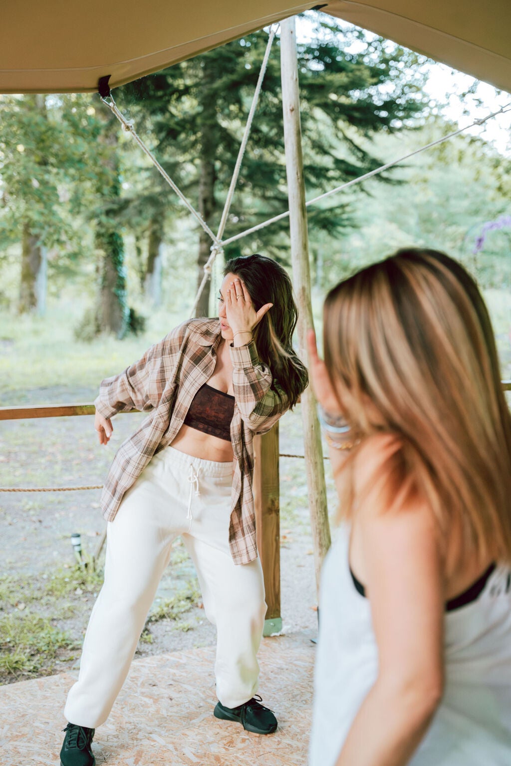 cours de danse composé d'un mélange de plusieurs styles afros urbains. C'est pour démontrer que les danses Africaines sont ouvertes à tous ; elles sont riches et pourvues de rythme entrainants