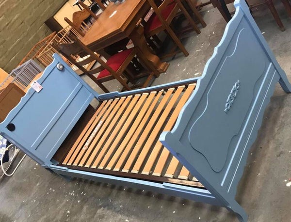 Blauw bed