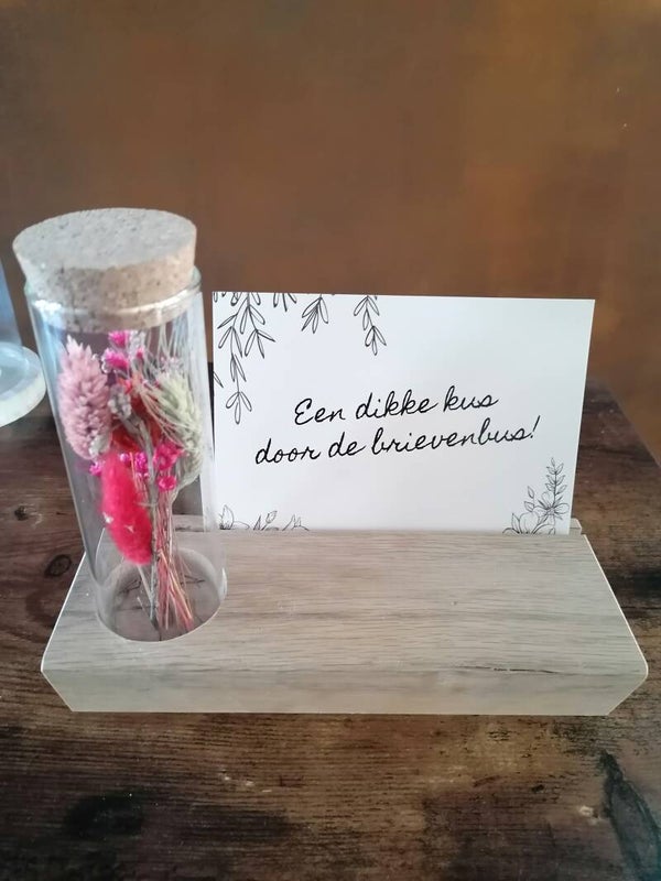 Leuke kaart/fotohouder met droogbloemen