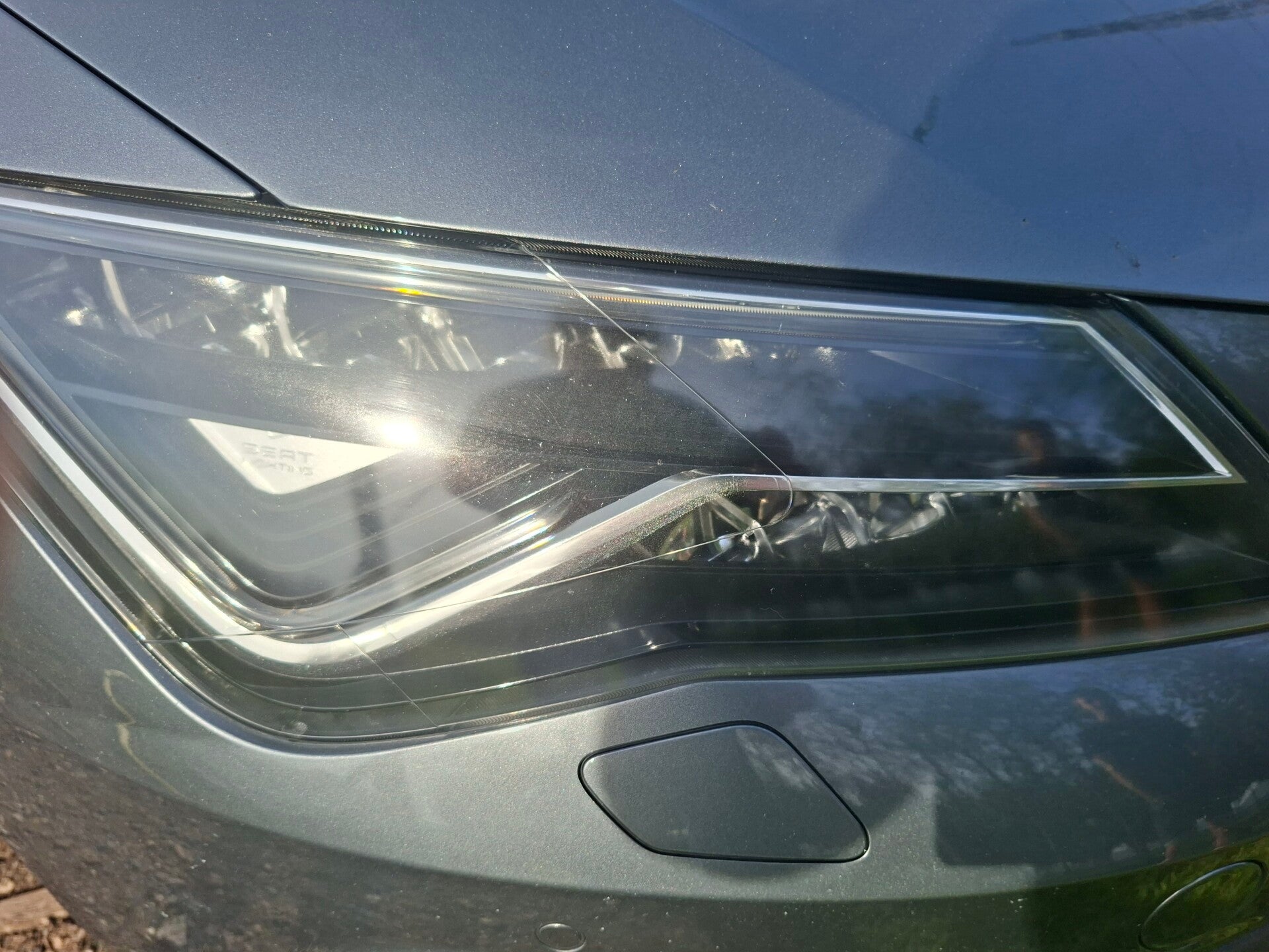 Heldere koplamp seat leon nap herstellen en polijsten