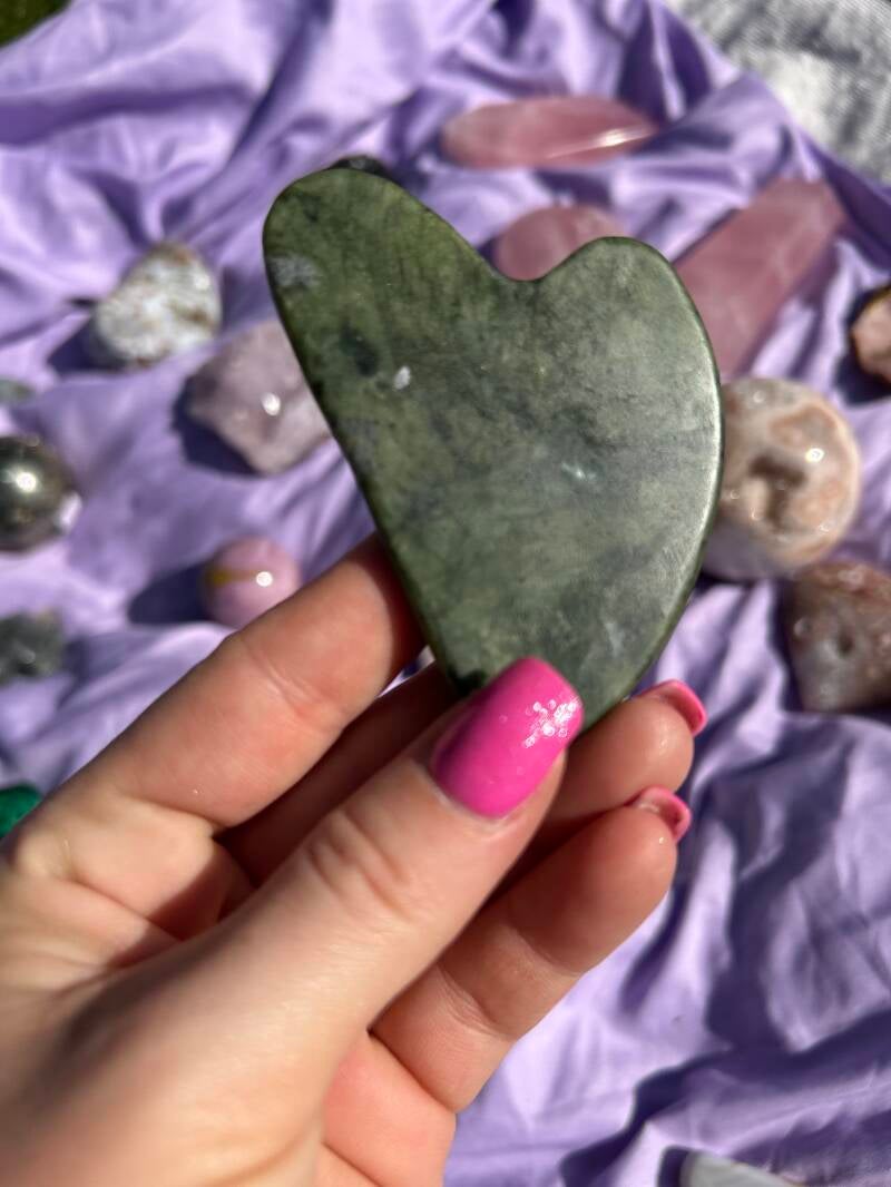 Nefriet Jade Massage