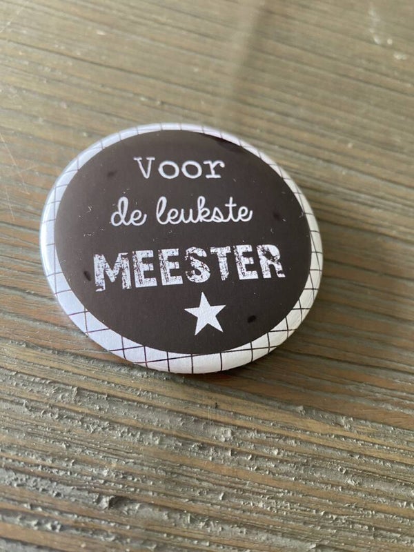 Button opener meester