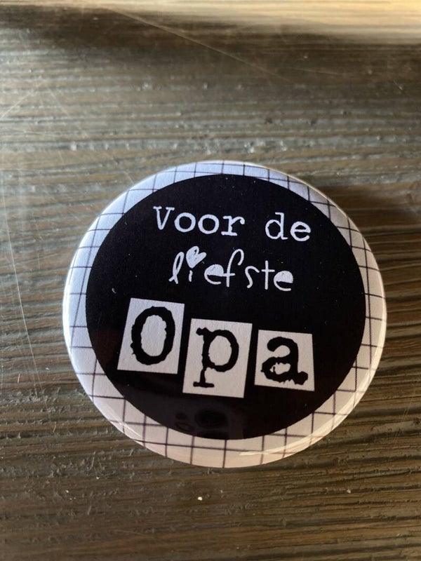 Button opener opa