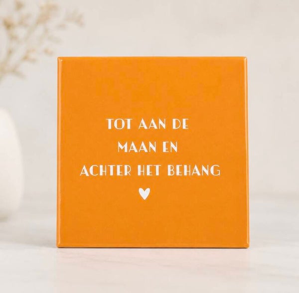 Tegeltje ‘tot aan de maan’
