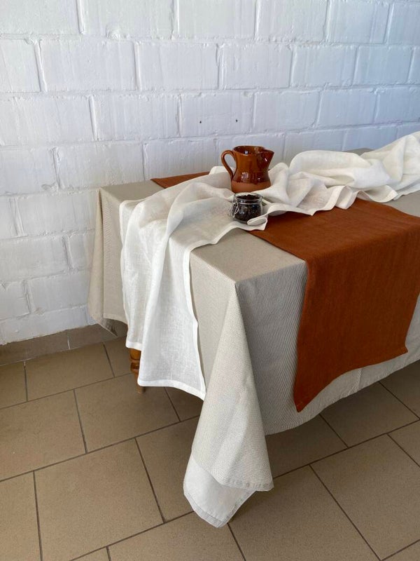 Oranjebruin tafellopers