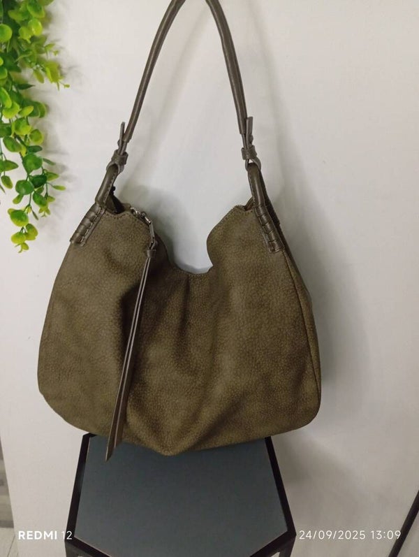 Taylor – Borsa a Sacco in Ecopelle con Tracolla Interna Regolabile – Design Italiano